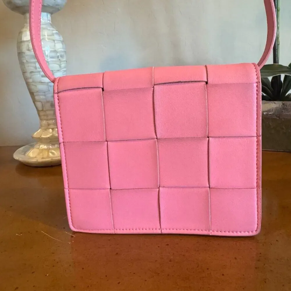 Bottega Veneta Pink Leather Crossbody Bag Suede Lining Snap Closure - Picture 10 of 10